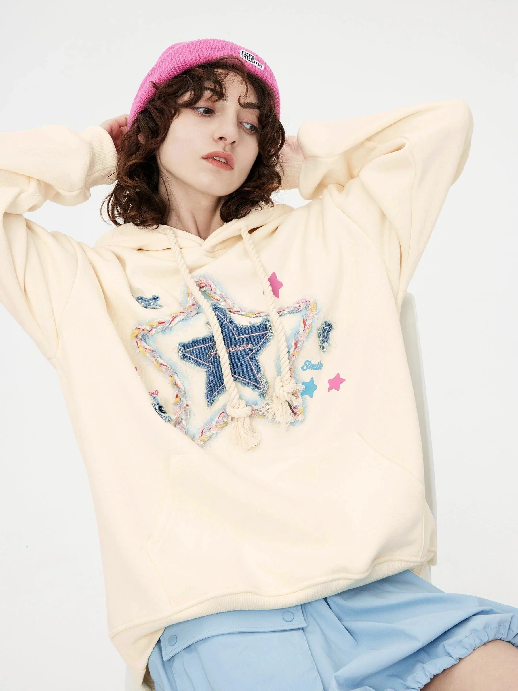 Aelfric Eden Kapuzenpullover mit Denim-Stern-Stickerei - Image 3