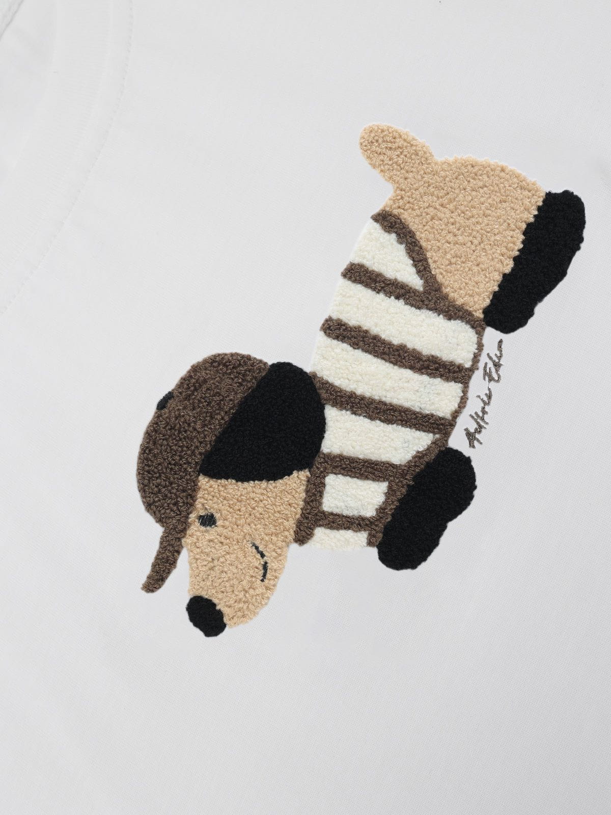 Aelfric Eden – T-Shirt mit Dackel-Stickerei - Image 4
