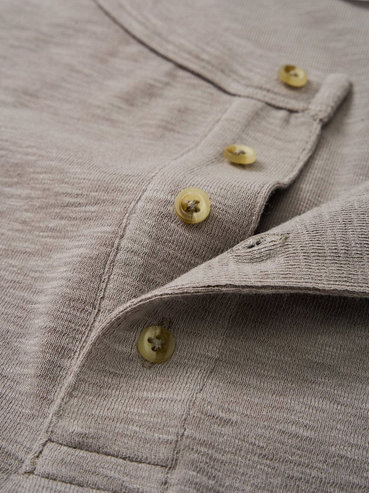 Aelfric Eden Henley-Knopfleisten-T-Shirt - Image 5