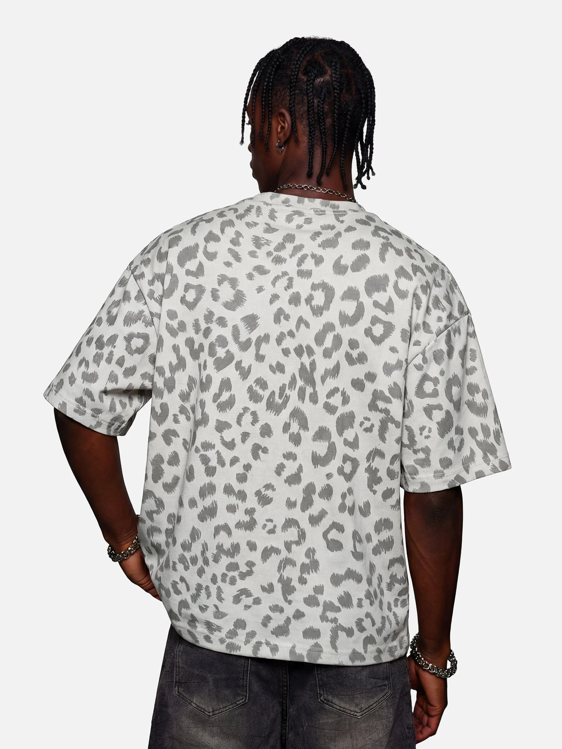 T-Shirt mit Leopardenmuster von Aelfric Eden - Image 3