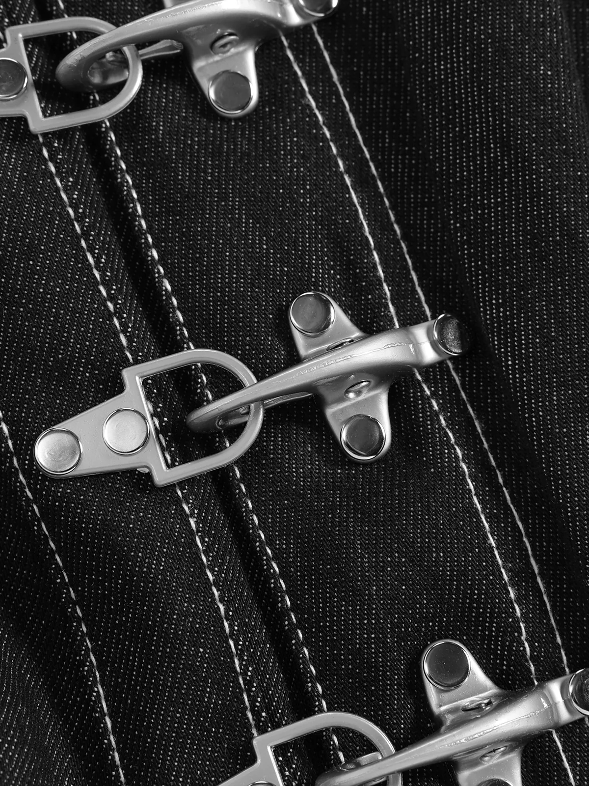 Aelfric Eden Jeans mit Metallknöpfen und geradem Bein - Image 3