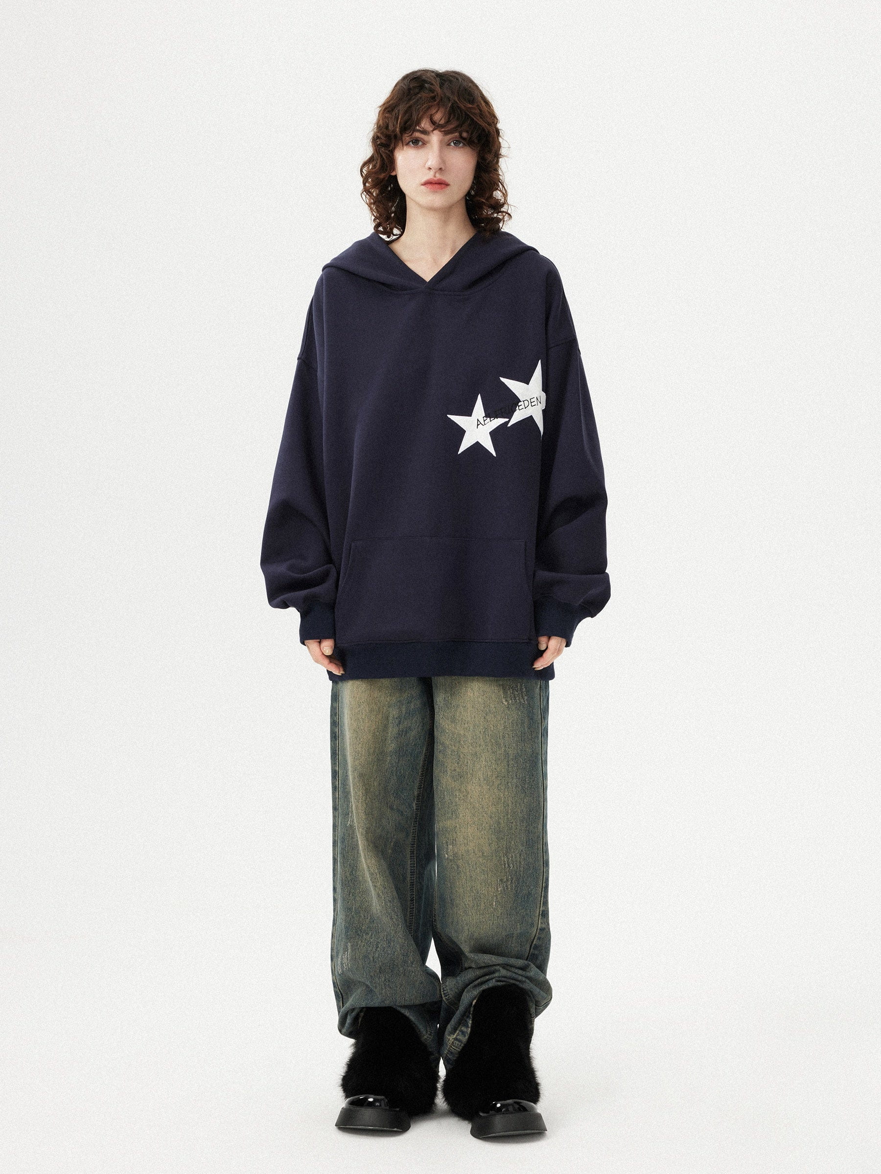 Aelfric Eden Kapuzenpullover mit Stern-Print und Farbkontrast - Image 4