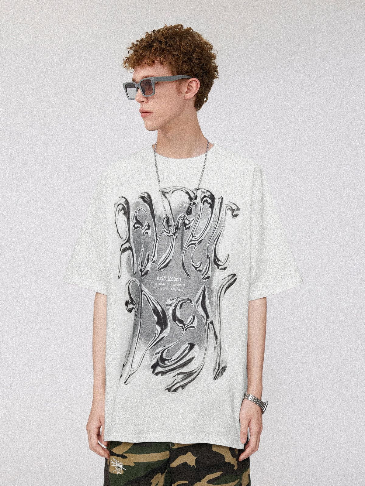 Aelfric Eden Futuristisches Liquid-Metal-Design-T-Shirt - Image 6